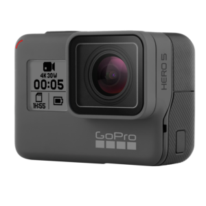 Gopro Hero 5 : Une action cam 4K ! Petite et légere,elle nous permet des plans en immersion totale (de type vue à la premiere personne ) Possibilité d'embarquer sur Dji S900,mais surtout sur nos Racers, QAV 250 pour des plans "Sport"