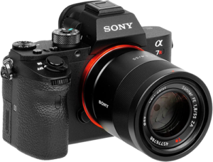 Sony Alpha 7R2 : Boitier Haut de gamme,  Qualité photo : 43.6 Mpx Qualité Vidéo : 4K 30 i/s.  Possibilité de l'embarquer sur :   Dji S900